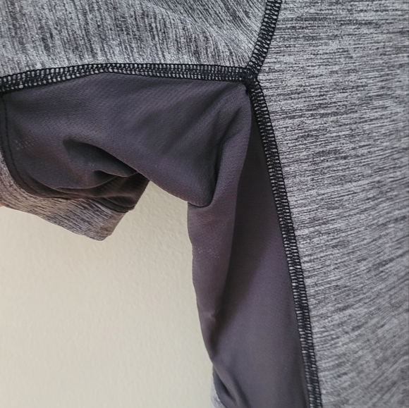 Lululemon stretch golf or casual shirt - Picture 7 of 9